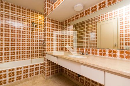 Casa à venda com 387m², 5 quartos e 3 vagasBanheiro