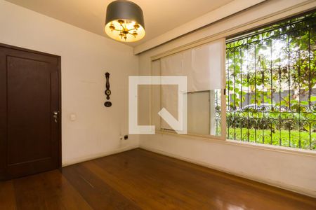 Casa à venda com 387m², 5 quartos e 3 vagasSala de estar 2