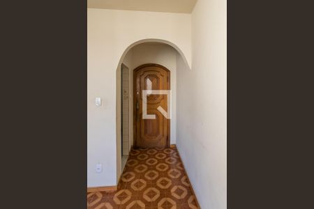 Sala - Hall da entrada de apartamento para alugar com 2 quartos, 45m² em Parada de Lucas, Rio de Janeiro
