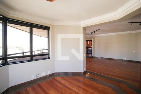 Sala de TV de apartamento para alugar com 4 quartos, 228m² em Planalto Paulista, São Paulo