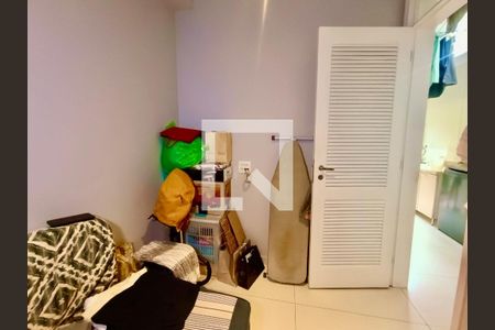 Apartamento à venda com 260m², 3 quartos e 4 vagasQuarto serviço 