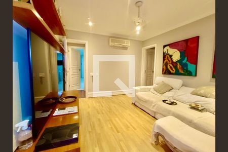 Apartamento à venda com 260m², 3 quartos e 4 vagasSaleta