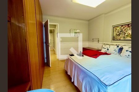 Apartamento à venda com 260m², 3 quartos e 4 vagasSuíte