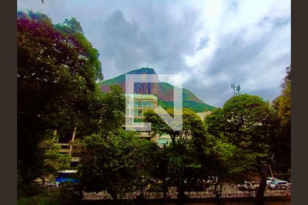 Apartamento à venda com 260m², 3 quartos e 4 vagasÁrea serviço vista Cristo 