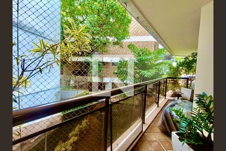 Apartamento à venda com 260m², 3 quartos e 4 vagasSuíte vista 