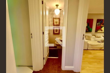 Apartamento à venda com 260m², 3 quartos e 4 vagasCorredor 