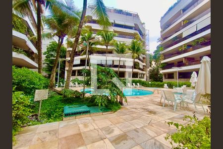 Apartamento à venda com 260m², 3 quartos e 4 vagasÁrea Comum - Playground