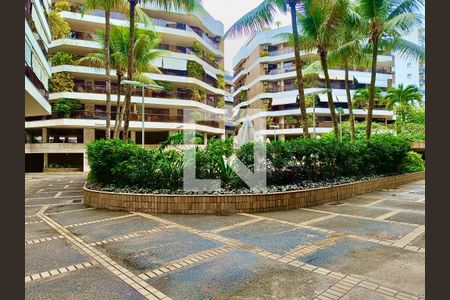 Apartamento à venda com 260m², 3 quartos e 4 vagasÁrea Comum - Playground