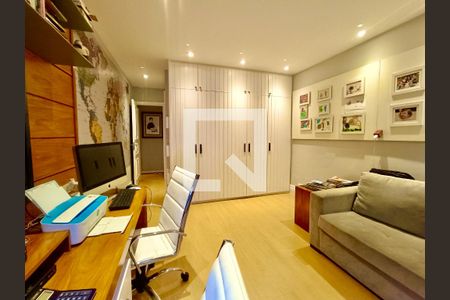 Apartamento à venda com 260m², 3 quartos e 4 vagasSuíte