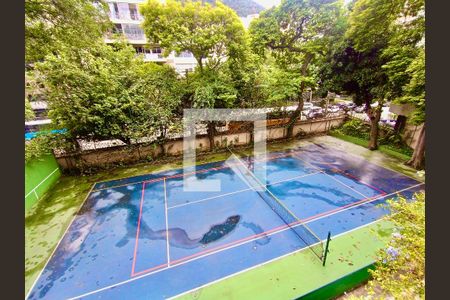 Apartamento à venda com 260m², 3 quartos e 4 vagasÁrea serviço vista 