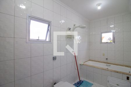 Casa à venda com 380m², 5 quartos e 6 vagasBanheiro da Suíte