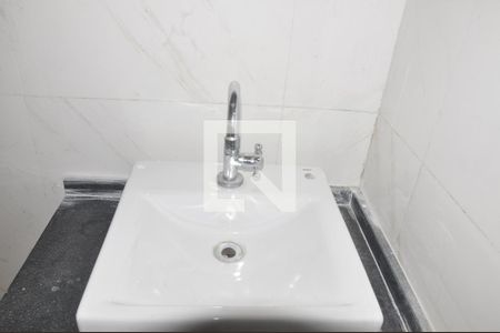 Casa para alugar com 50m², 2 quartos e sem vagaBanheiro