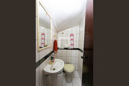 Casa à venda com 100m², 2 quartos e 1 vagaLavabo