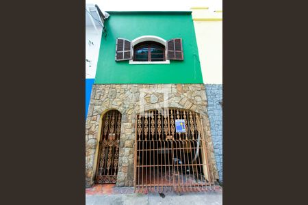 Casa à venda com 100m², 2 quartos e 1 vagaFachada