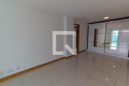 Apartamento à venda com 220m², 4 quartos e 2 vagasQuarto