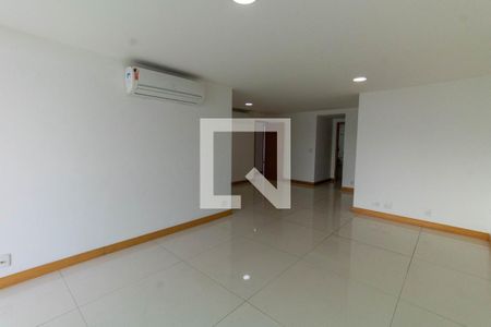 Apartamento à venda com 220m², 4 quartos e 2 vagasSala