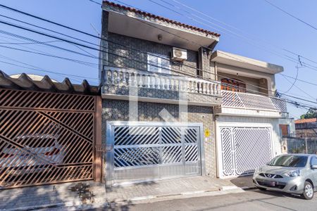 Casa para alugar com 200m², 3 quartos e 2 vagas Casa para alugar com 200m², 3 quartos e 2 vagasFachada