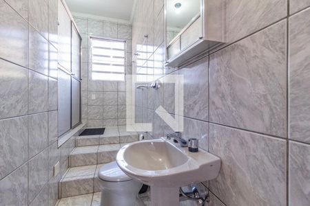 Casa para alugar com 200m², 3 quartos e 2 vagas Casa para alugar com 200m², 3 quartos e 2 vagasBanheiro da suíte