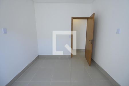 Quarto 1 de casa para alugar com 3 quartos, 115m² em Residencial Recanto do Bosque, Goiânia