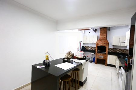 cozinha / serviço /churrasqueira de casa para alugar com 2 quartos, 120m² em Vila Sonia, São Paulo