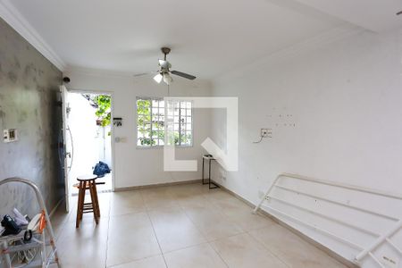 Sala 1 de casa para alugar com 2 quartos, 120m² em Vila Sonia, São Paulo