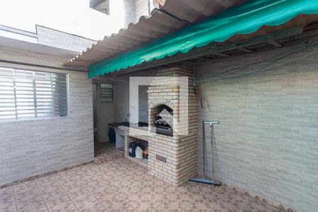 Casa para alugar com 100m², 2 quartos e 1 vagaQuintal