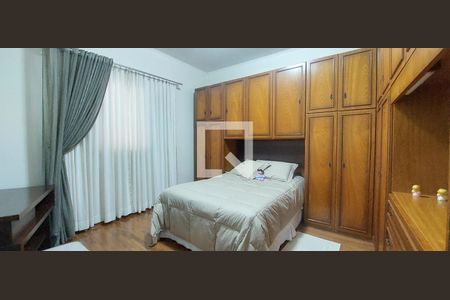 Quarto 1 suíte de casa à venda com 2 quartos, 195m² em Parque São Vicente, Santo André