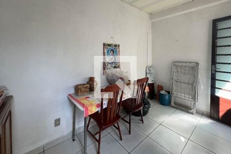 Casa à venda com 3 quartos, 210m² em Planalto, Belo Horizonte