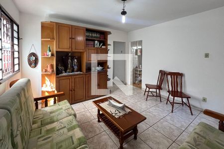 Casa à venda com 3 quartos, 210m² em Planalto, Belo Horizonte