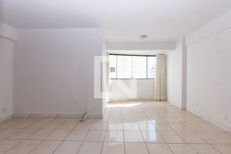 Sala de apartamento para alugar com 2 quartos, 75m² em Belvedere, Belo Horizonte