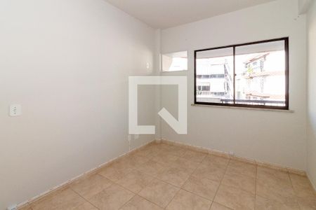 Quarto 1 de apartamento para alugar com 2 quartos, 92m² em Vila Valqueire, Rio de Janeiro