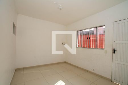 Sala de casa para alugar com 2 quartos, 45m² em Jardim Santa Mena, Guarulhos