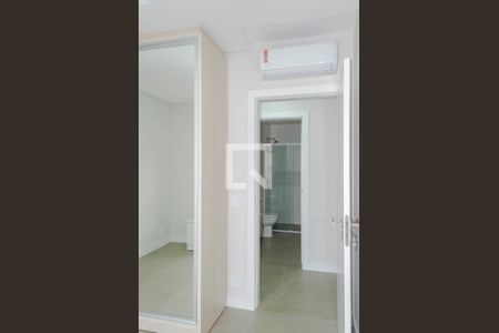 Quarto de apartamento para alugar com 2 quartos, 77m² em Jurerê Internacional, Florianópolis