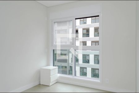 Suíte - Dormitório de apartamento para alugar com 2 quartos, 77m² em Jurerê Internacional, Florianópolis