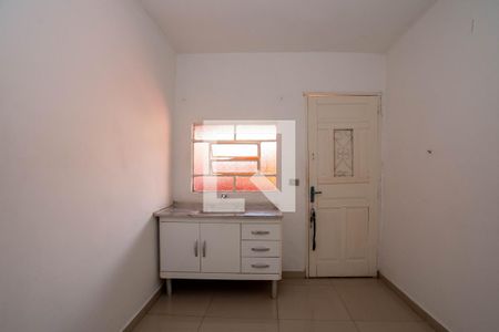 Sala/Cozinha de casa para alugar com 1 quarto, 35m² em Jardim Santa Mena, Guarulhos