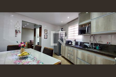 Casa à venda com 130m², 3 quartos e 2 vagasCozinha