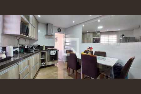 Casa à venda com 130m², 3 quartos e 2 vagasCozinha