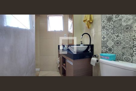 Casa à venda com 130m², 3 quartos e 2 vagasBanheiro Quarto 1 suíte