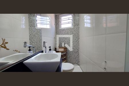 Casa à venda com 130m², 3 quartos e 2 vagasBanheiro 2