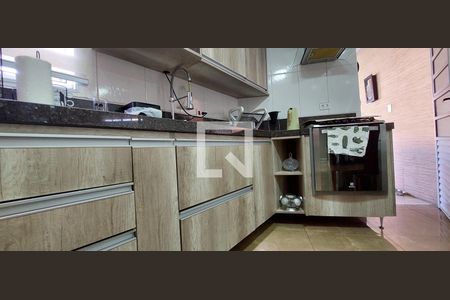 Casa à venda com 130m², 3 quartos e 2 vagasCozinha