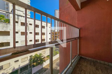 Varanda  de apartamento para alugar com 4 quartos, 176m² em Jardim Três Marias, Guarujá