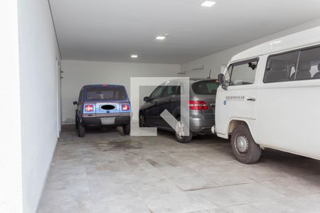 Casa à venda com 300m², 3 quartos e 5 vagas Casa à venda com 300m², 3 quartos e 5 vagasGaragem