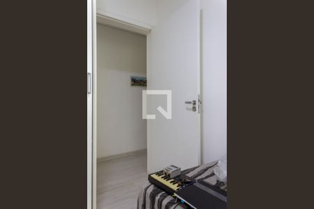 Casa à venda com 300m², 3 quartos e 5 vagas Casa à venda com 300m², 3 quartos e 5 vagasQuarto 2