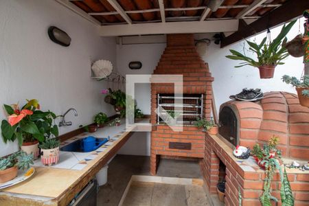 Casa à venda com 160m², 3 quartos e 2 vagasQuintal