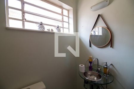 Casa à venda com 160m², 3 quartos e 2 vagasLavabo