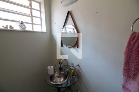 Casa à venda com 160m², 3 quartos e 2 vagasLavabo