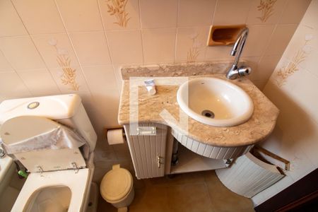 Casa à venda com 160m², 3 quartos e 2 vagasBanheiro