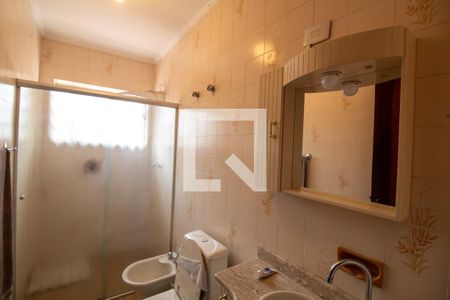 Casa à venda com 160m², 3 quartos e 2 vagasBanheiro