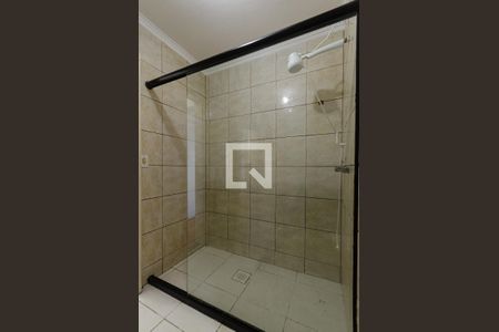 Banheiro de kitnet/studio para alugar com 1 quarto, 27m² em Medianeira, Porto Alegre