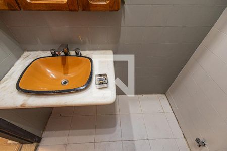 Lavabo de casa para alugar com 2 quartos, 90m² em Santa Branca, Belo Horizonte